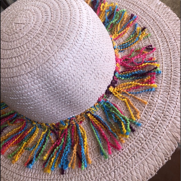 FLOPPY SUMMER White Straw HAT Colorful Boho Fringe NEW! - Picture 7 of 8